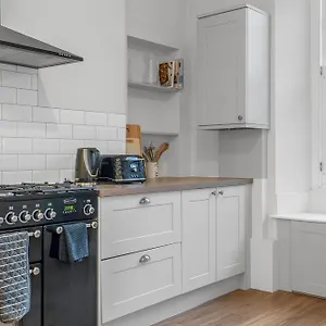Guestready - Serenity Flat Near St. James Centre Edinburgh