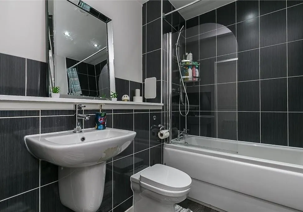 Beautiful 2 Bedroom House In Edinburgh Holiday home